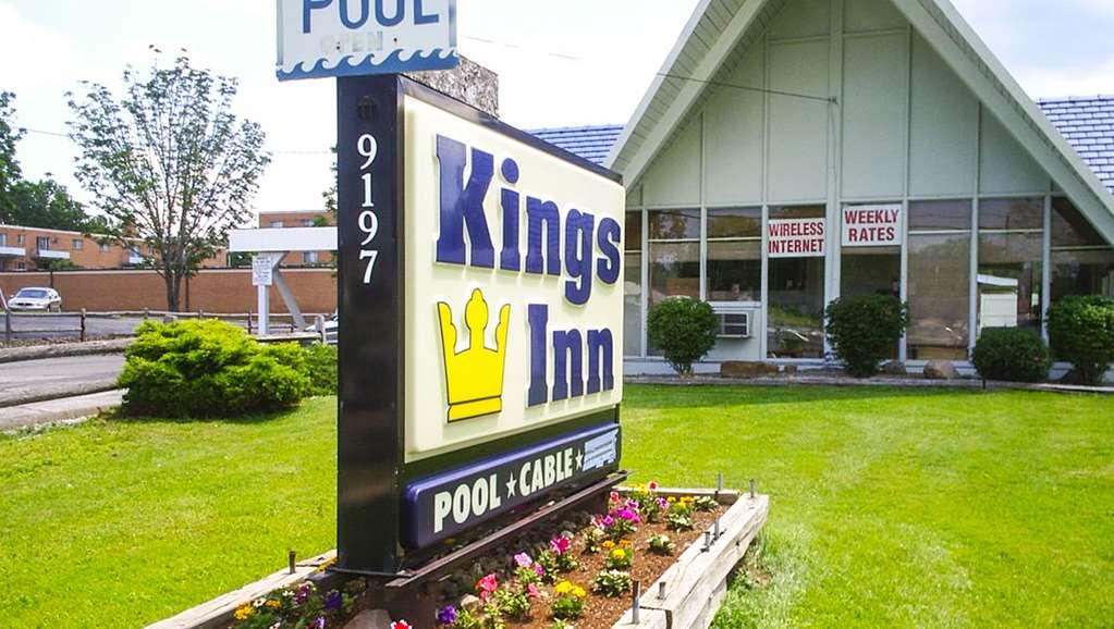 Kings Inn Cleveland Strongsville Exterior foto