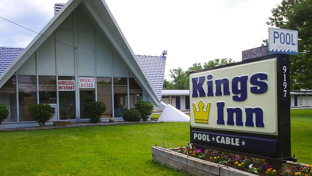 Kings Inn Cleveland Strongsville Exterior foto